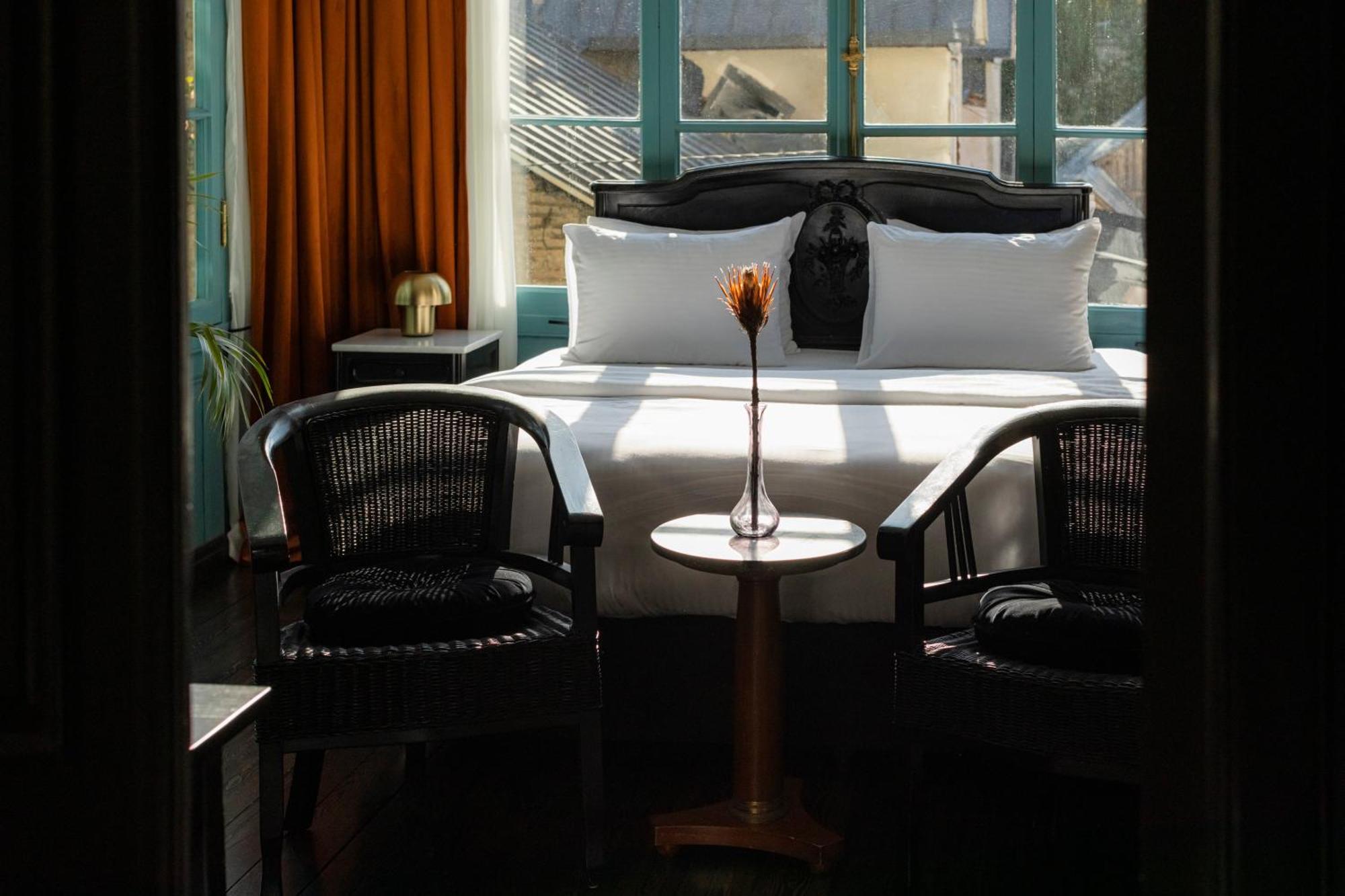 Unfound Door - Design Hotel Tbilisi Bilik gambar