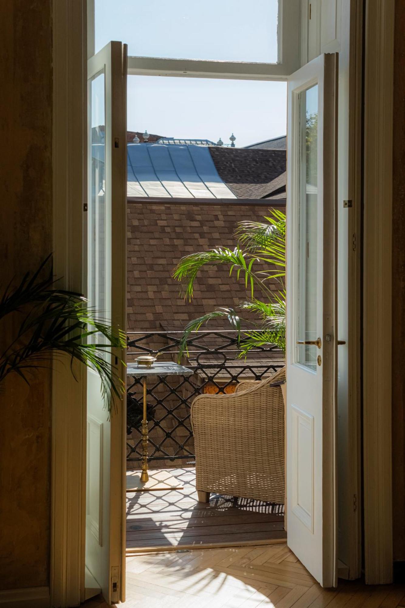 Unfound Door - Design Hotel Tbilisi Bilik gambar