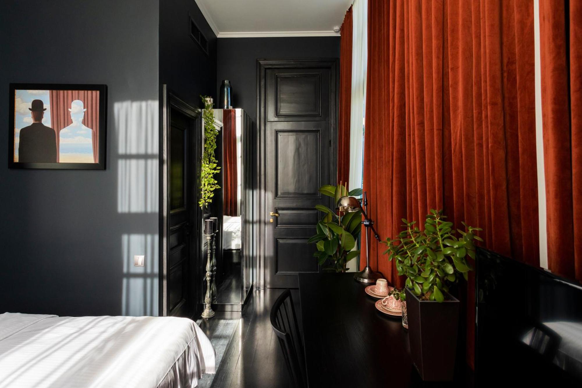 Unfound Door - Design Hotel Tbilisi Bilik gambar